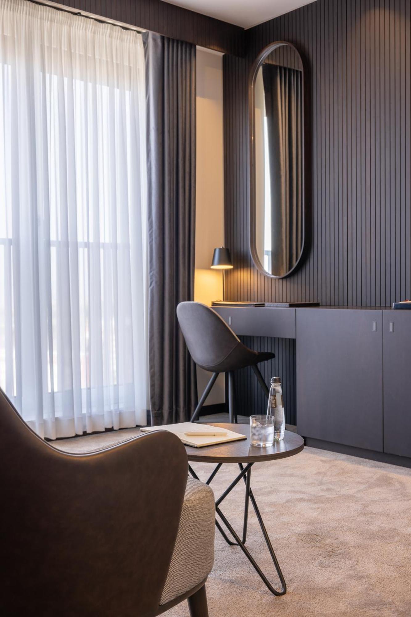 Derand Hotel Priştine Dış mekan fotoğraf